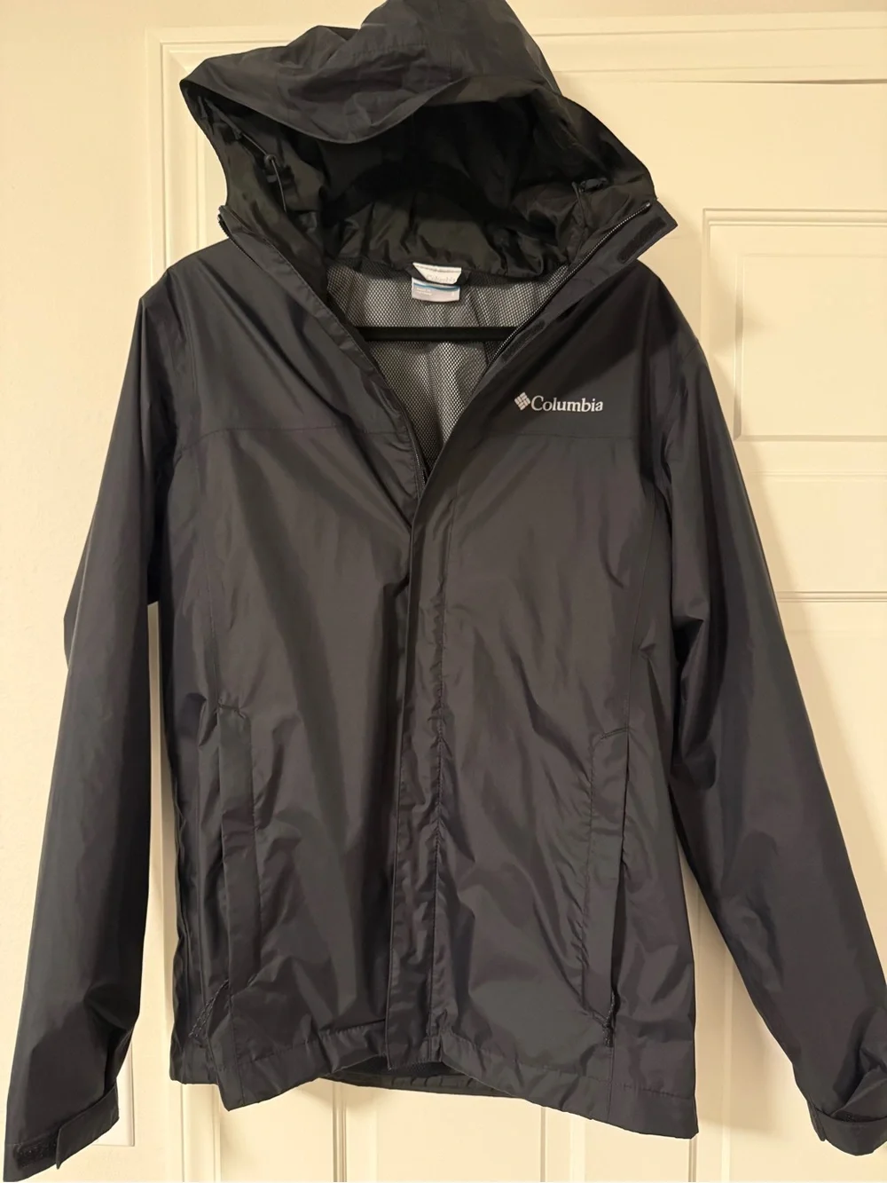 Columbia Lightweight Black Hooded Rain Jacket
